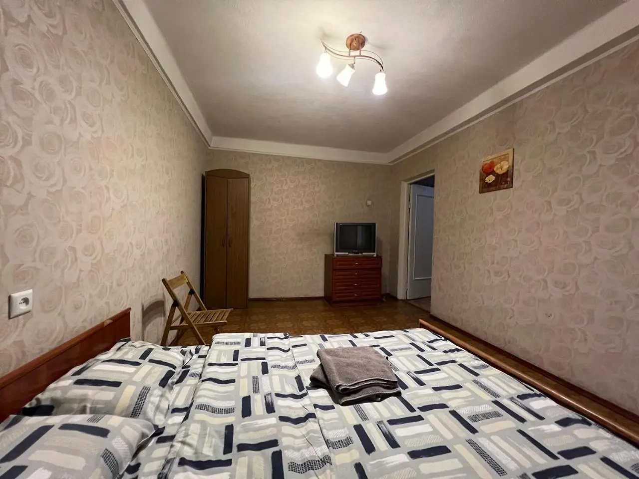 קייב Квартира Эконом-Класса Возле Метро Левобережная דירה