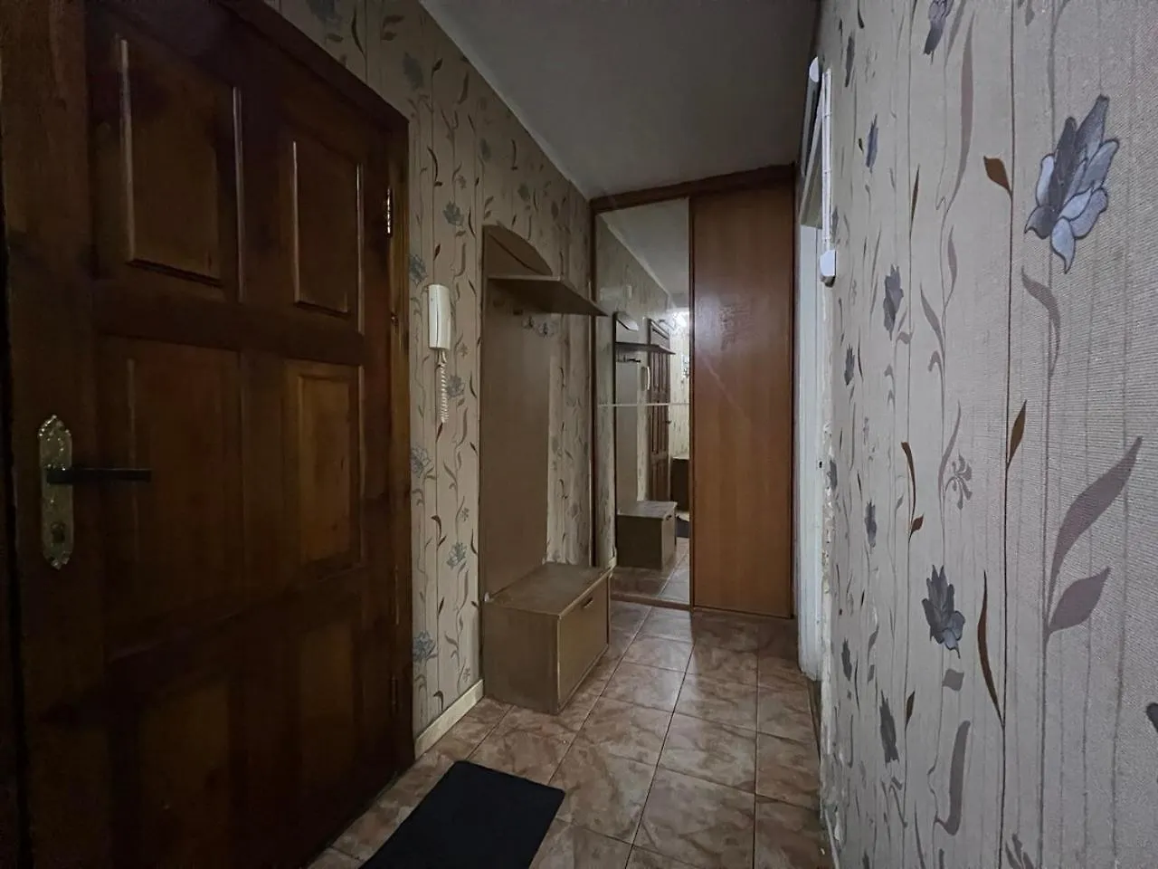 דירה קייב Квартира Эконом-Класса Возле Метро Левобережная